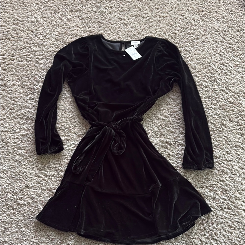 Black velvet dress